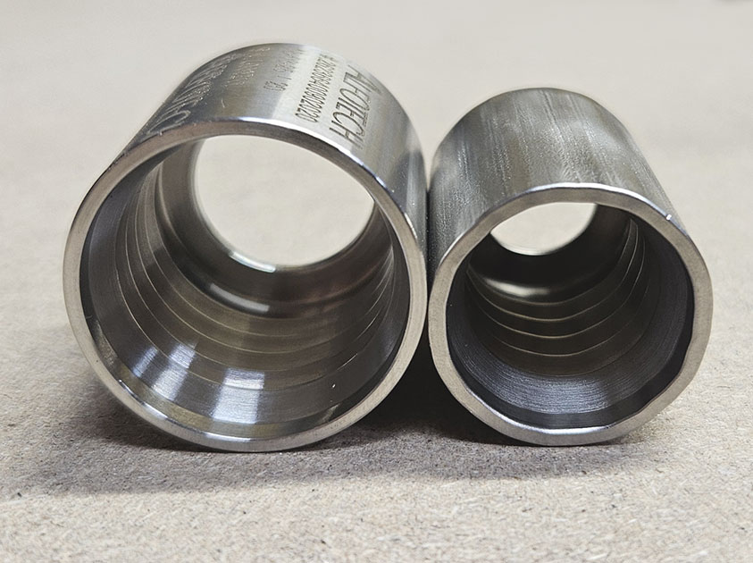 Aderendhülsen aus rostfreiem Stahl vor (links) und nach (rechts) dem Verpressen