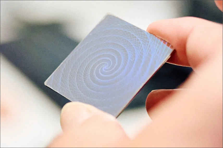 Microstructuration sur métal réalisée à l'aide d'un laser à impulsions ultra-courtes